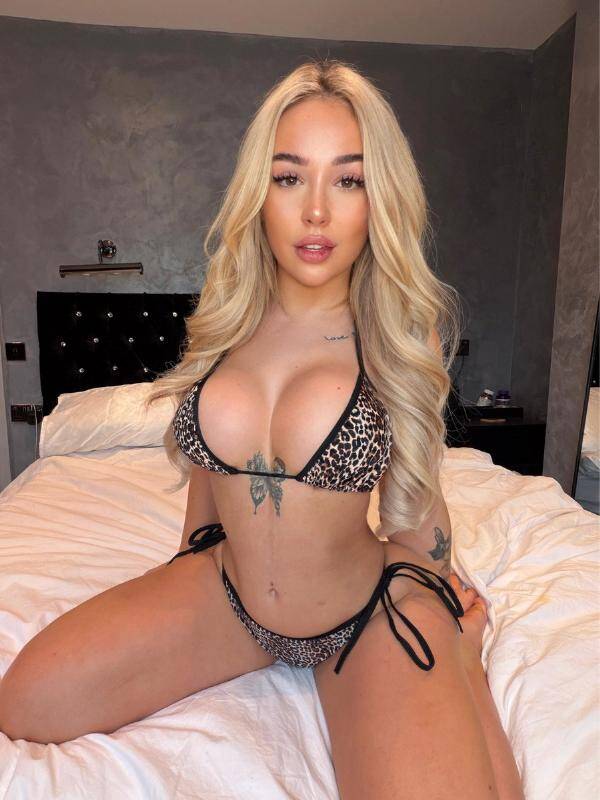 Abbie - Independent Female Southest Iowa Escort