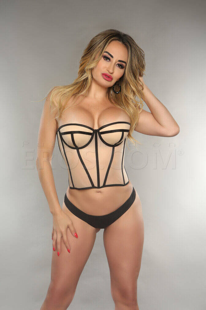 Kim Lee - Independent Female Los Angeles Escort