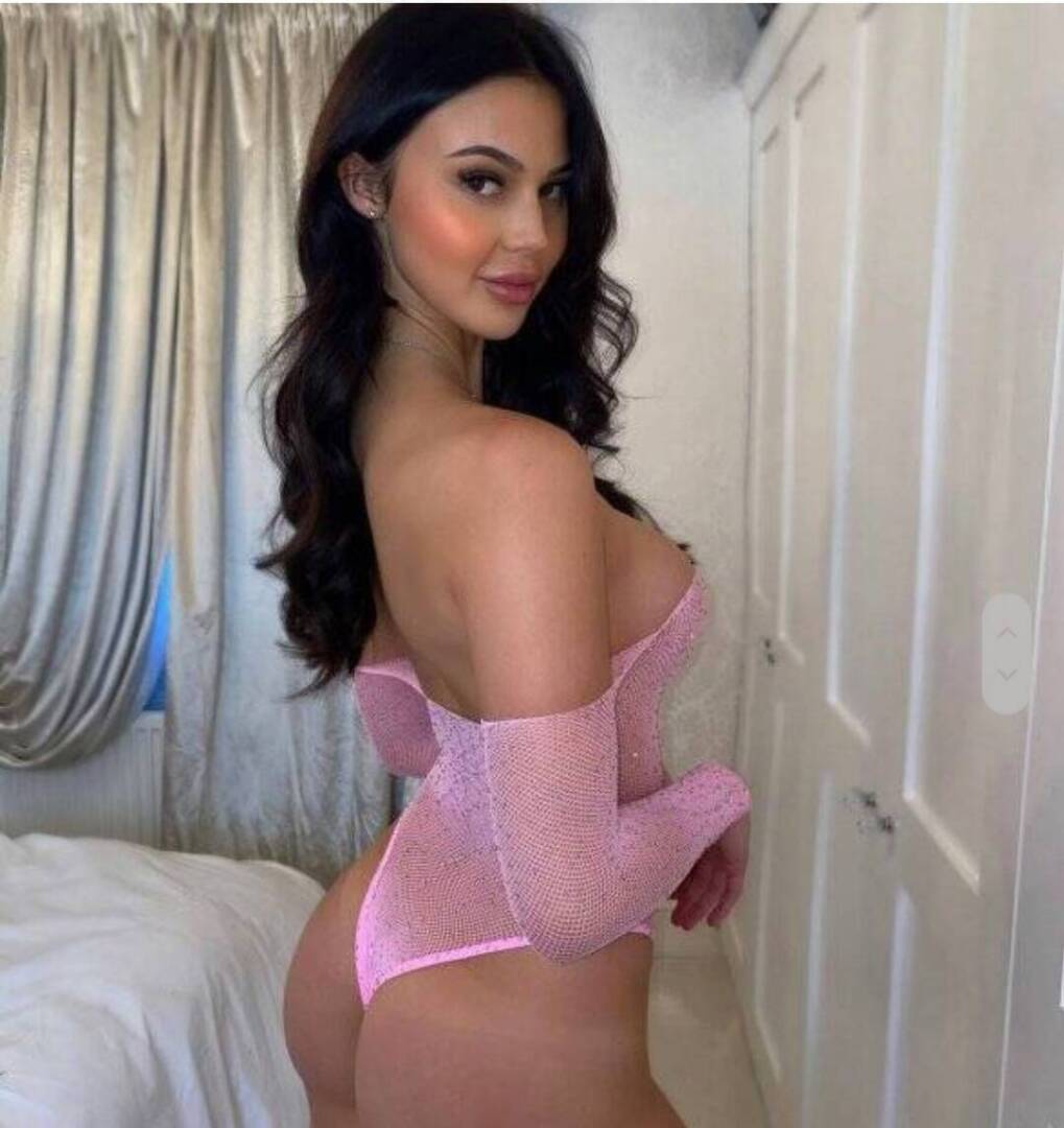 Alisa - Independent Female Orange County Escort