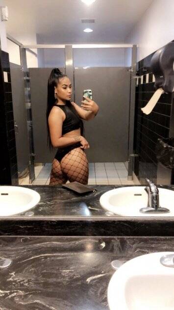 Iris - Independent Female Portland Escort