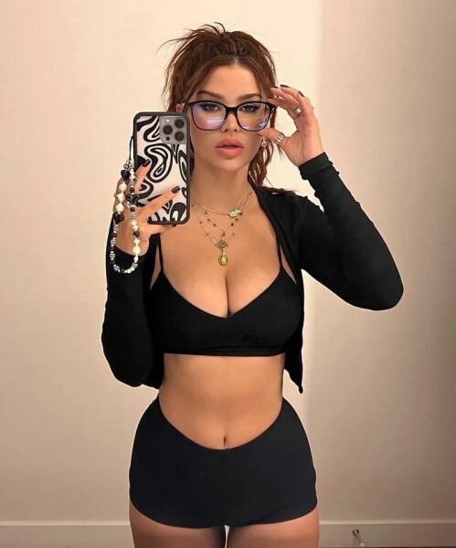 Escorts Crystal