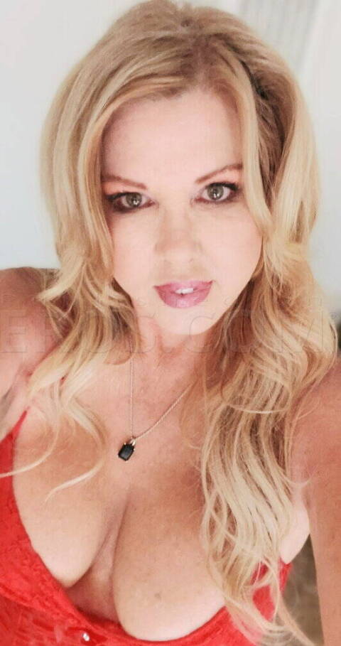 Escorts Leila Belmont