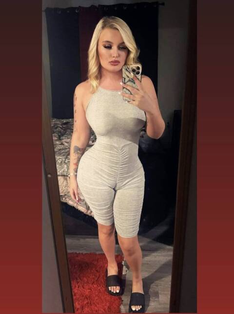 Escorts Olivia Hansen