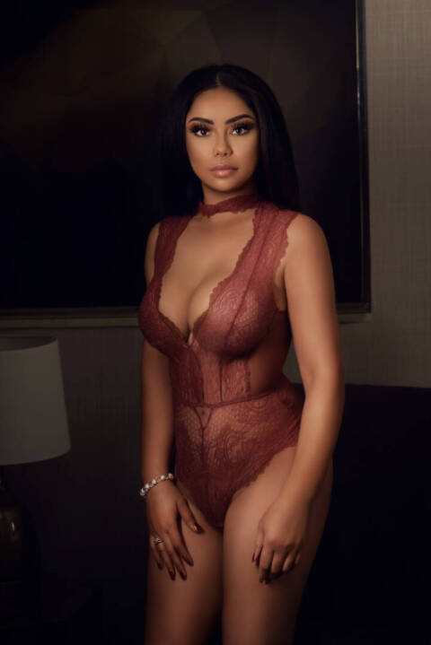 Escorts Natassia