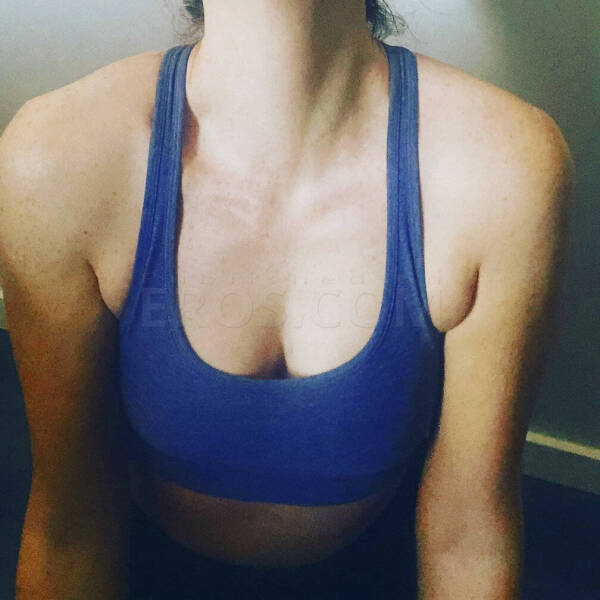 Escorts Midwestcutie312