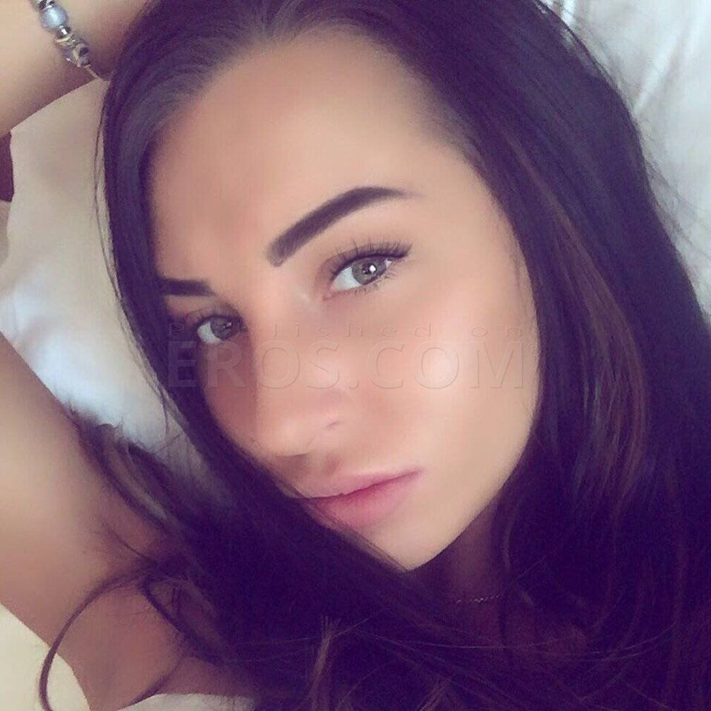 Annie Fox - Independent Female Miami Escort