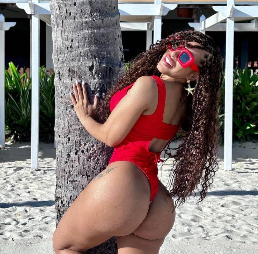 Cristal - Independent Female Ely Escort