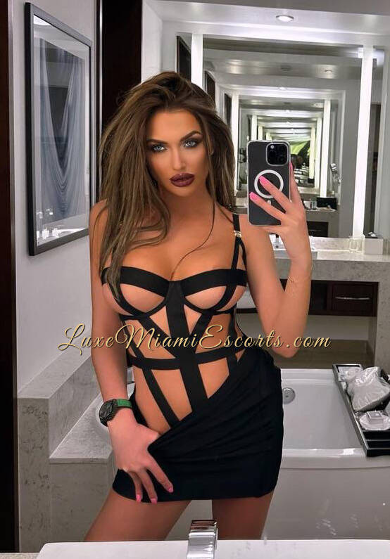 Regina - Independent Female Miami Escort