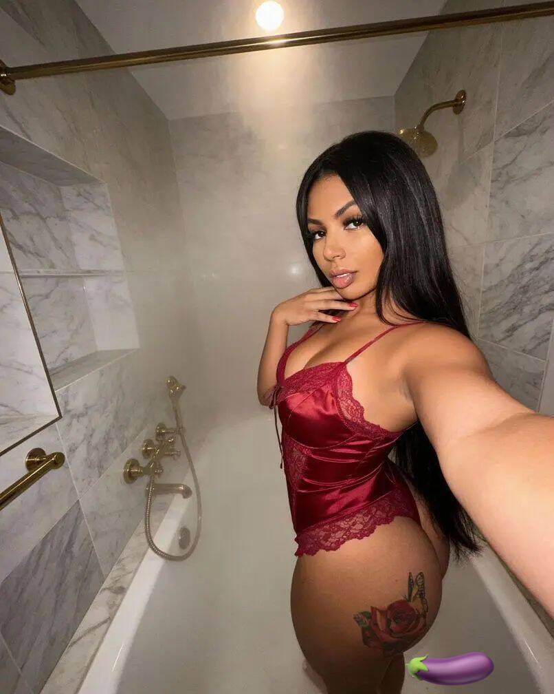 Aaliyah - Independent Female Lake Charles Escort