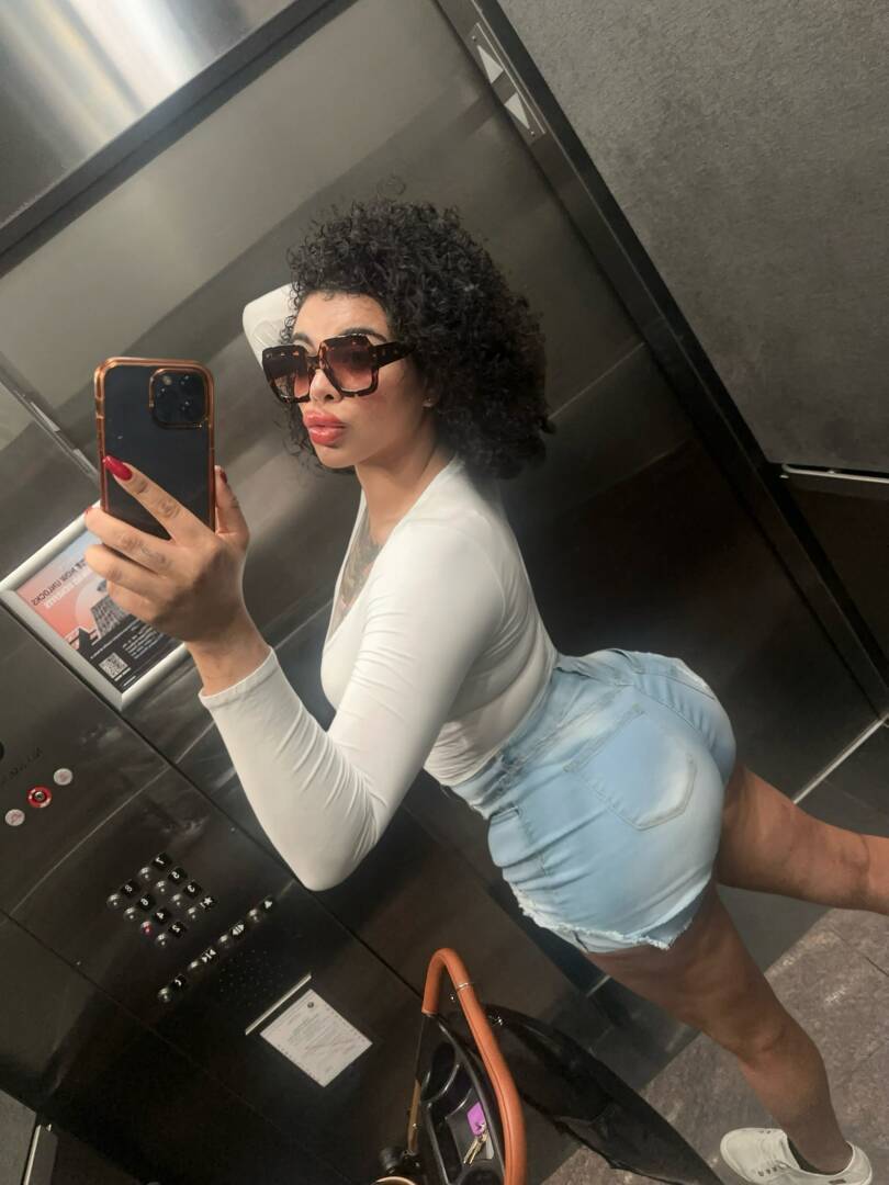 Raya - Independent Female Chicago Escort