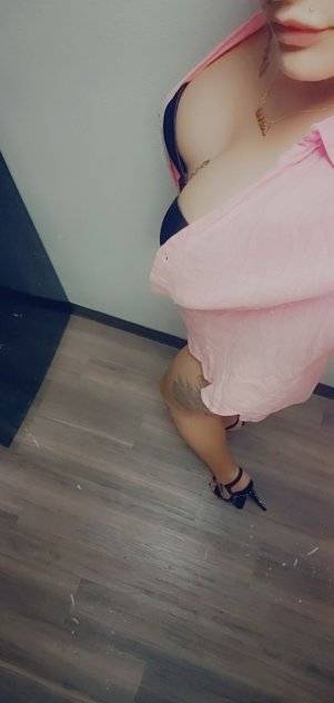 Emma - Independent Female Nashville Escort