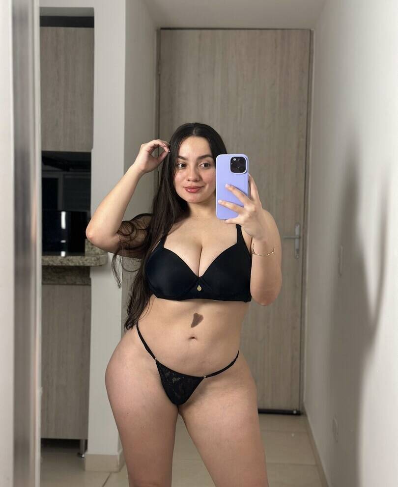 Beatriz - Independent Female Miami Escort