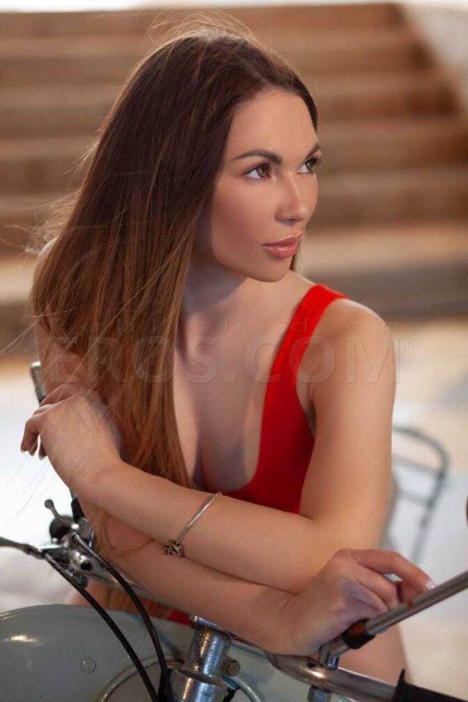 Kristina - Independent Female Seattle Escort