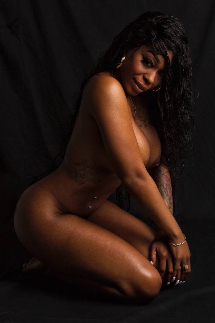 Amber - Independent Female Riverside Escort