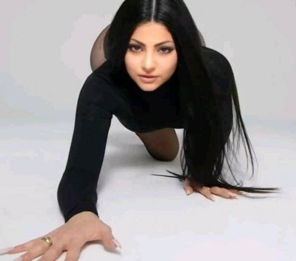 Lia - Independent Female Miami Escort