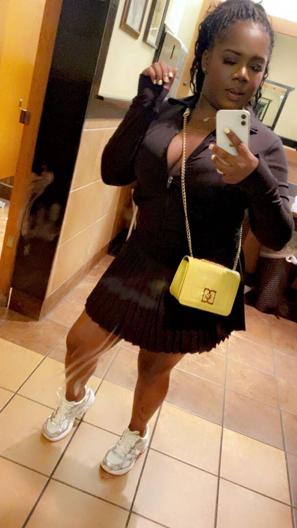 Amber - Independent Female Chicago Escort