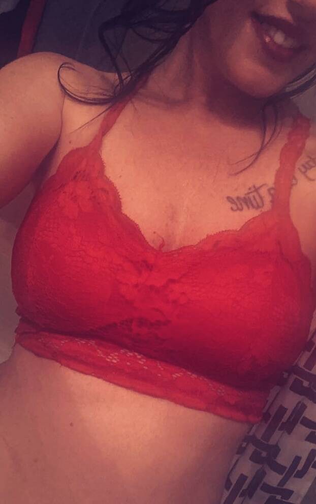 Amber - Independent Female Wichita Escort