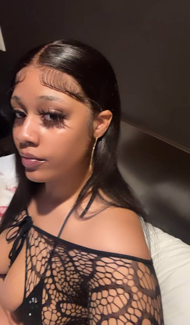 Cierra - Independent Female Seattle Escort