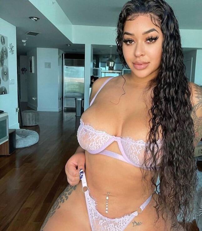 Caroline - Independent Female Miami Escort