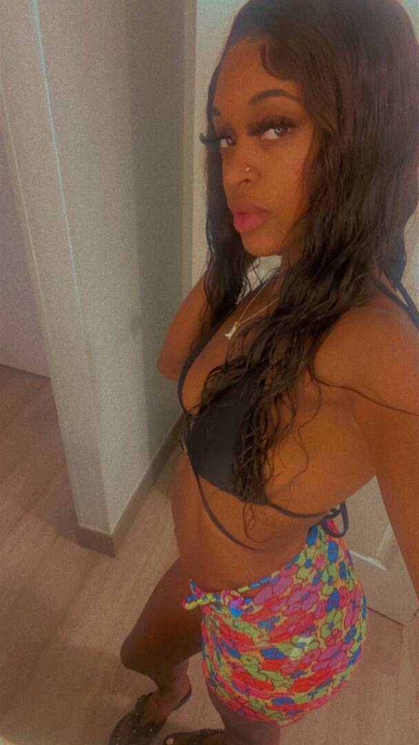 Ali - Independent Female New Orleans Escort