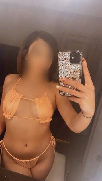 Niki Luv - Independent Female Phoenix Escort