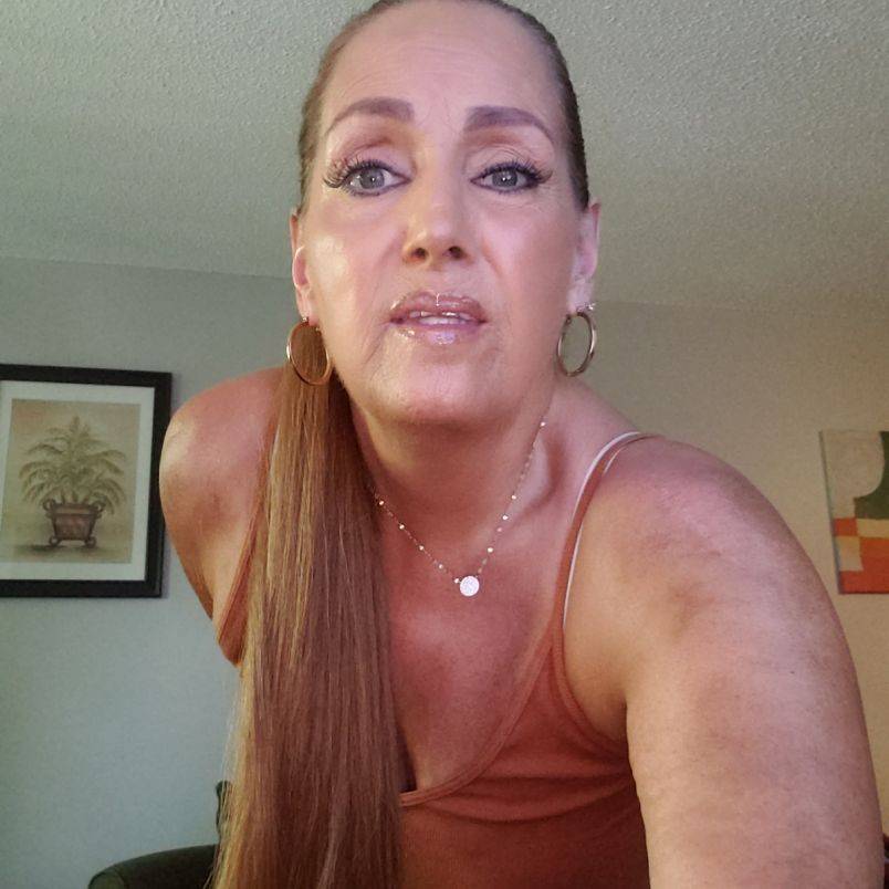 Massagextravaganza - Independent Female Naples Escort