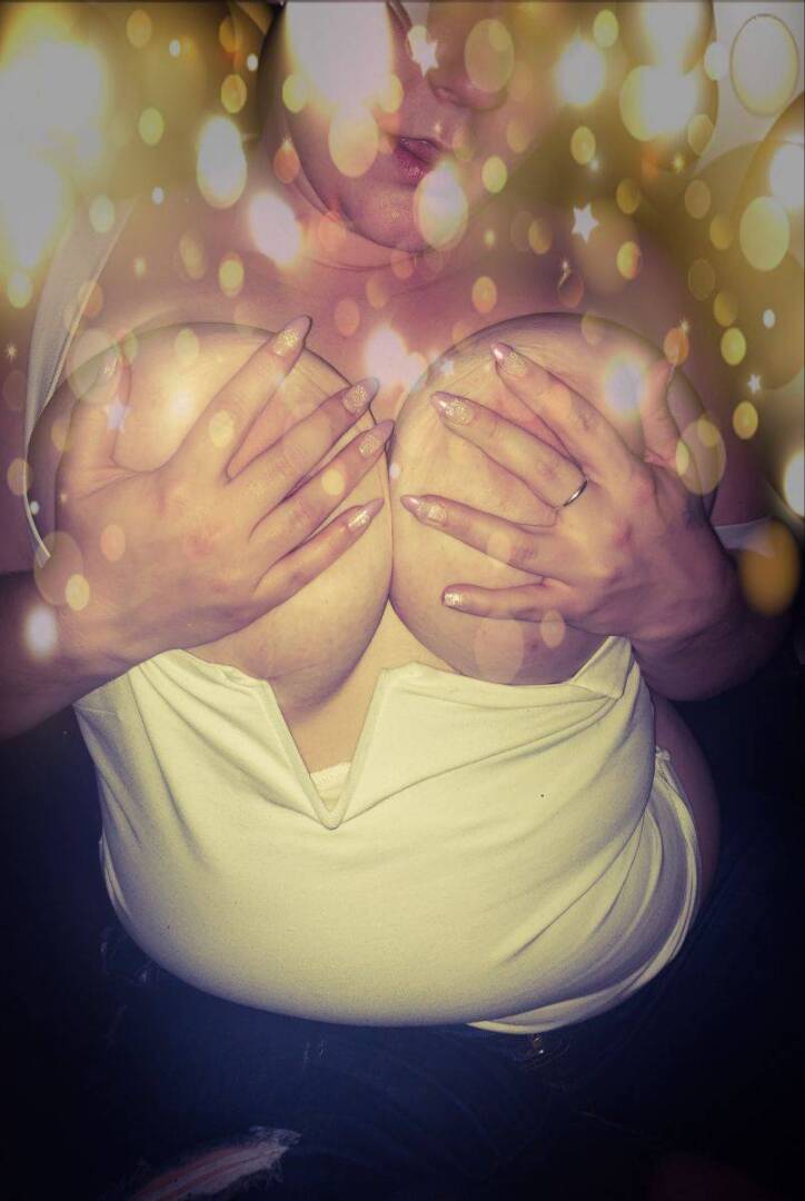 Curvy Queen - Independent Female Las Vegas Escort