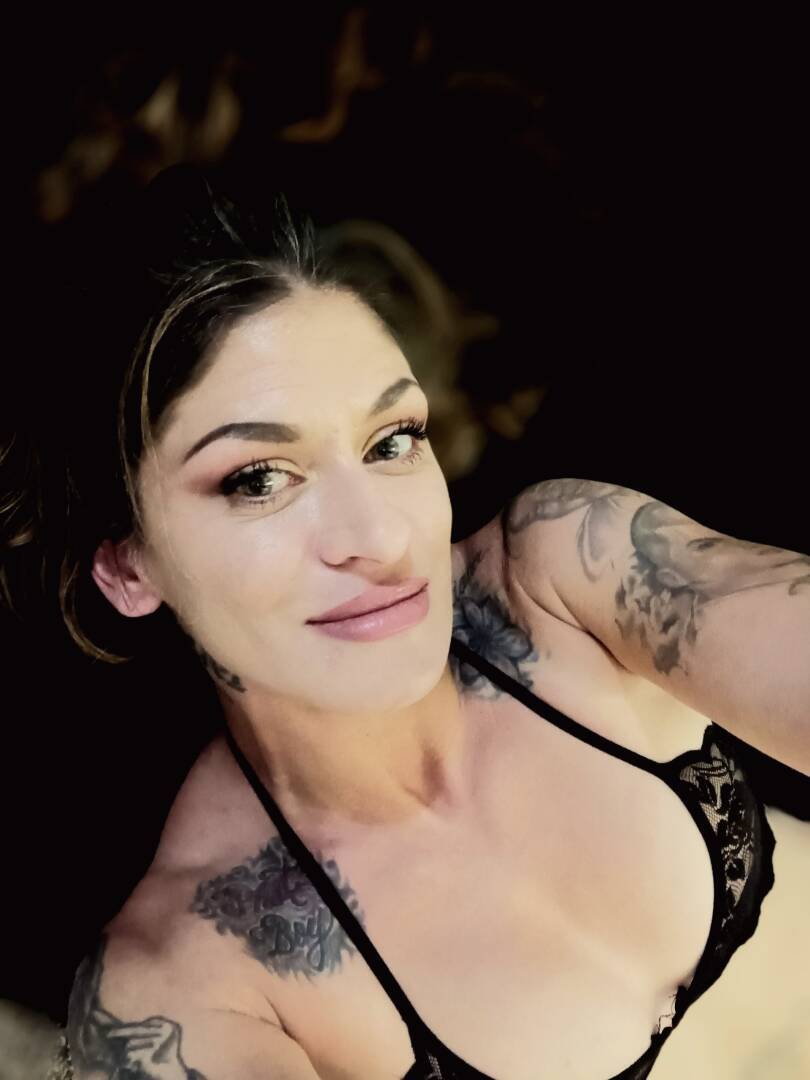 Alissa - Independent Female Los Angeles Escort