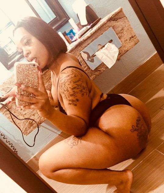 Rhiannon - Independent Female San Antonio Escort