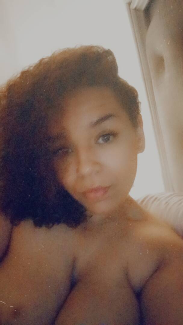 Luna Blue - Independent Female Houston Escort