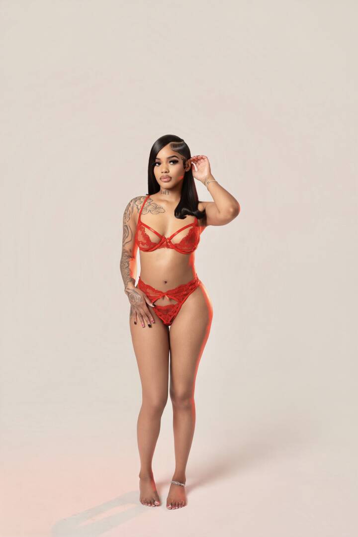 Arabella - Independent Female Houston Escort