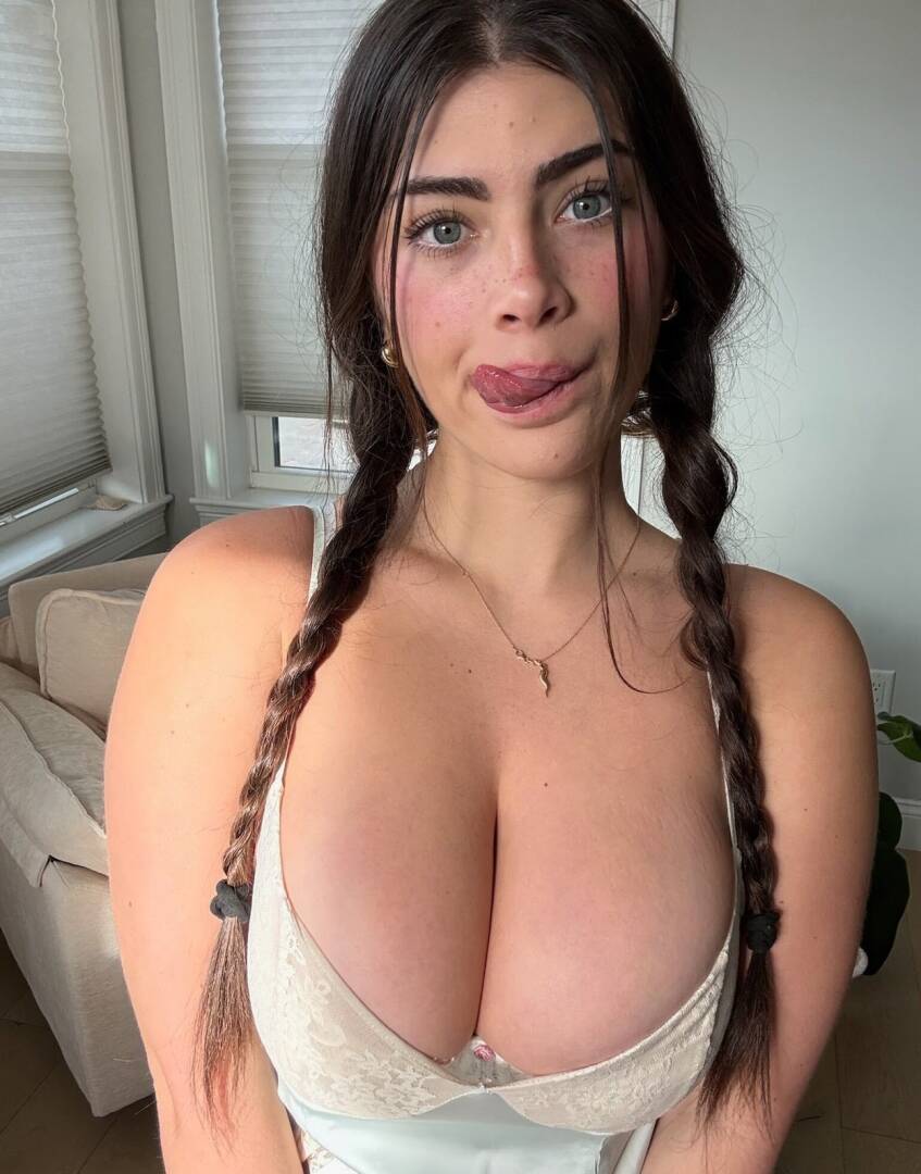 Eva - Independent Female Phoenix Escort