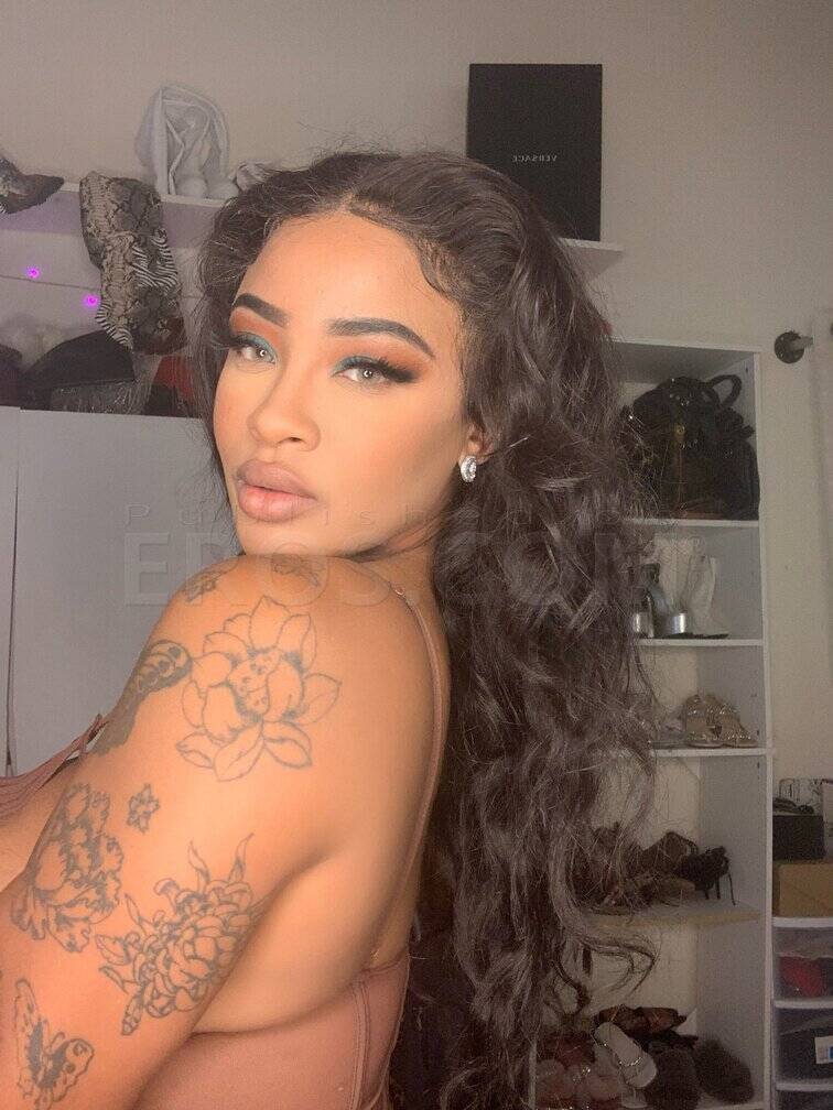 Val - Independent Female Los Angeles Escort