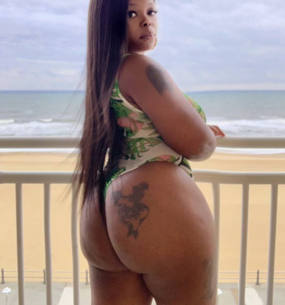 Simone - Independent Female Pittsburgh Escort