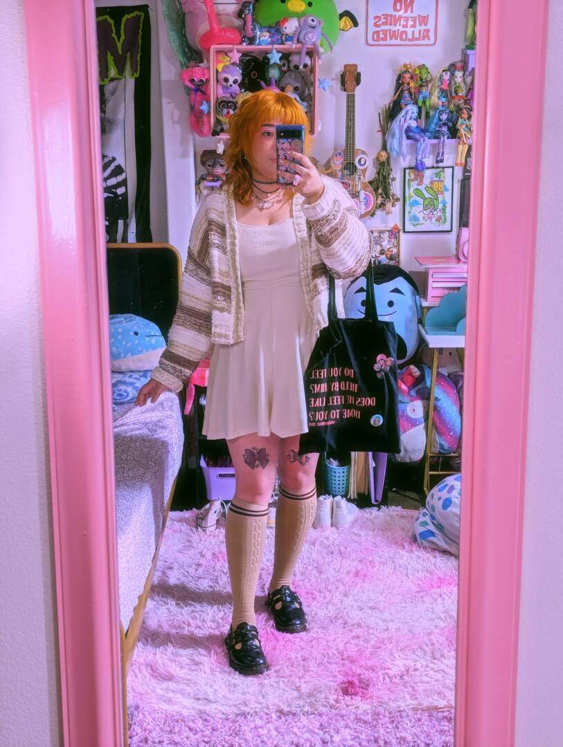 V - Independent Female San Diego Escort