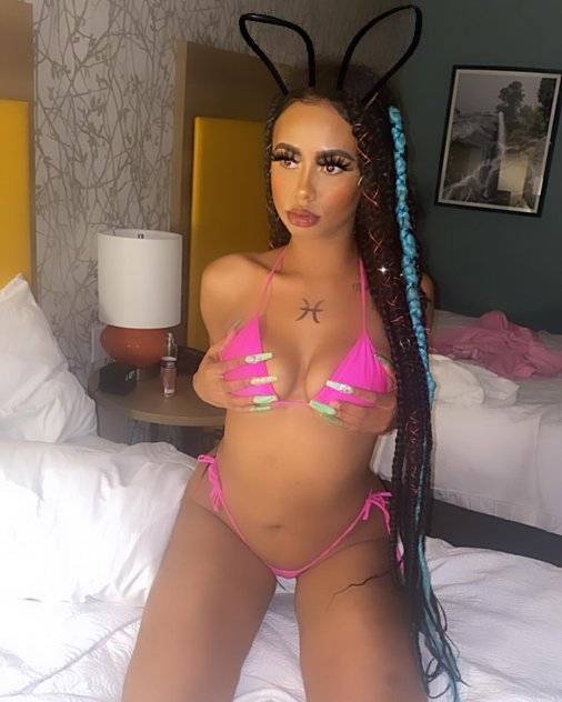 Seraphina - Independent Female Seattle Escort