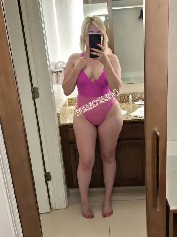 Lindsey - Independent Female Houston Escort