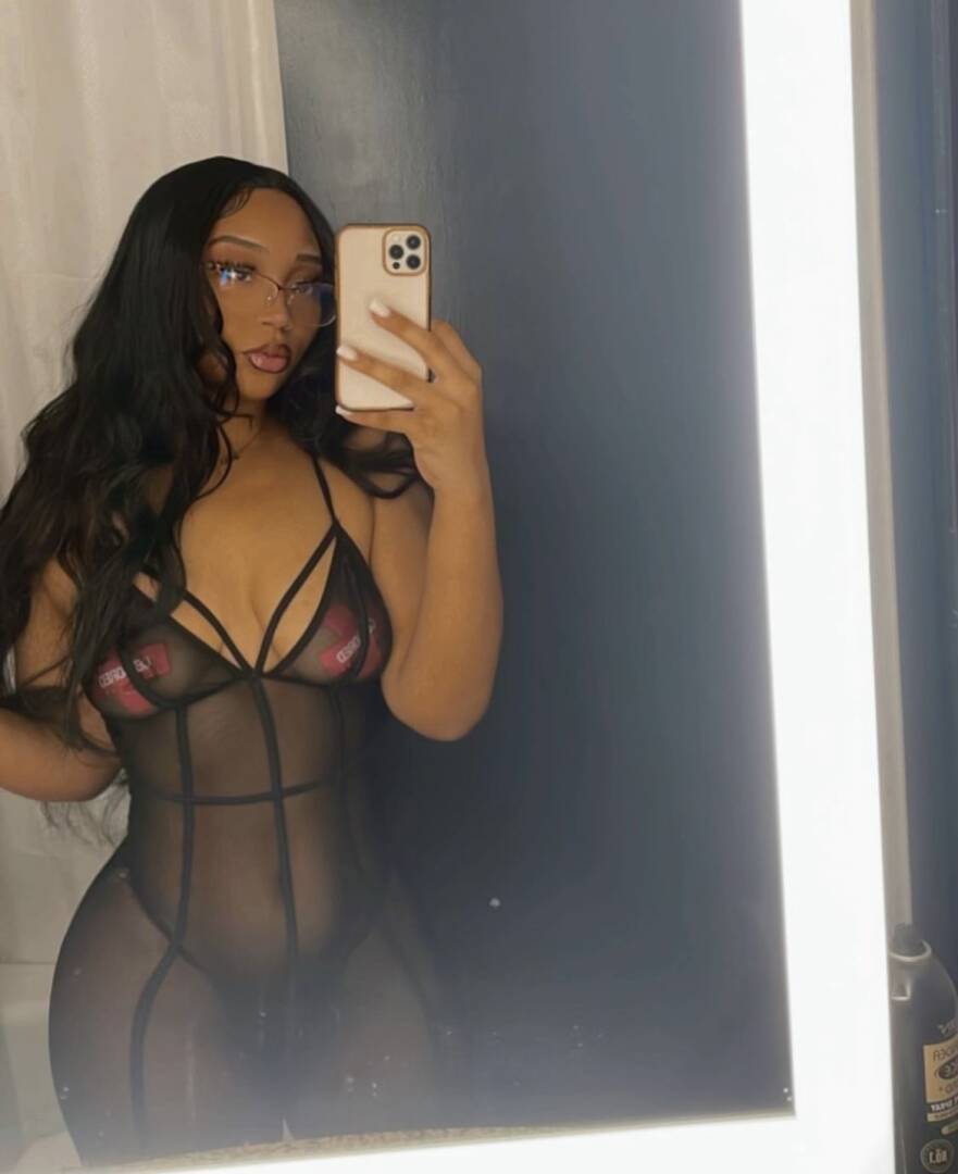 Charm - Independent Female Phoenix Escort