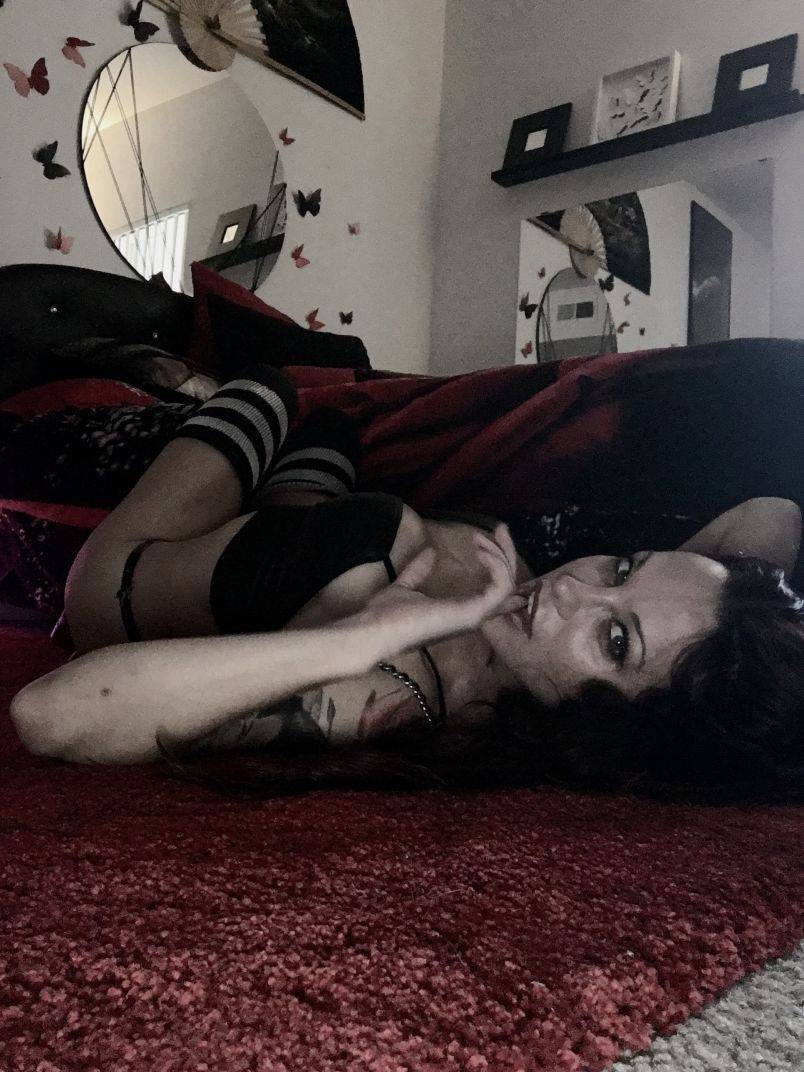 Sexy Petite - Independent Female San Diego Escort