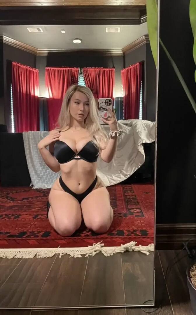 Adrianna - Independent Female Detroit Escort