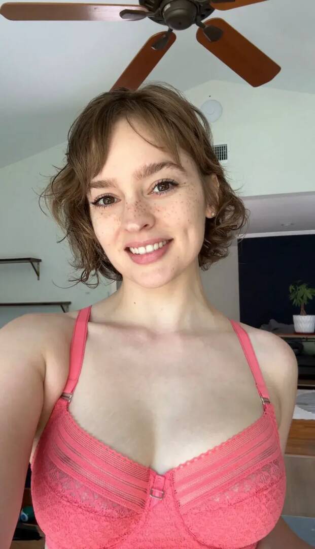 Adrienne - Independent Female Sacramento Escort