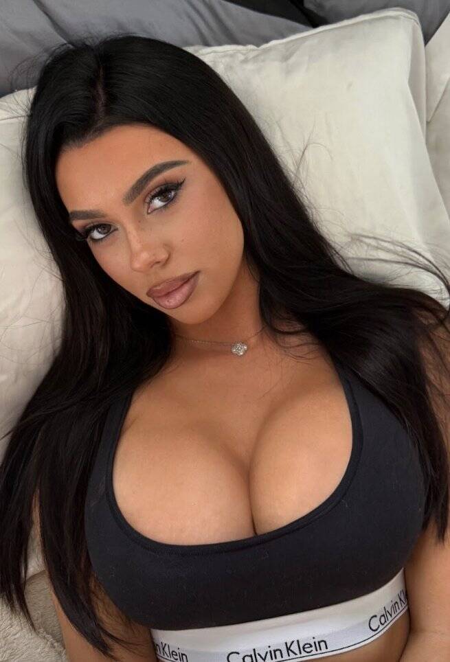 Curvy Aubrey - Independent Female Las Vegas Escort