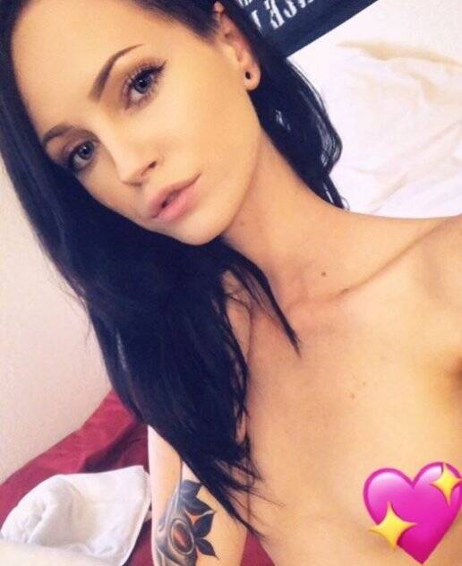 Lexi - Independent Female Palm Springs Escort