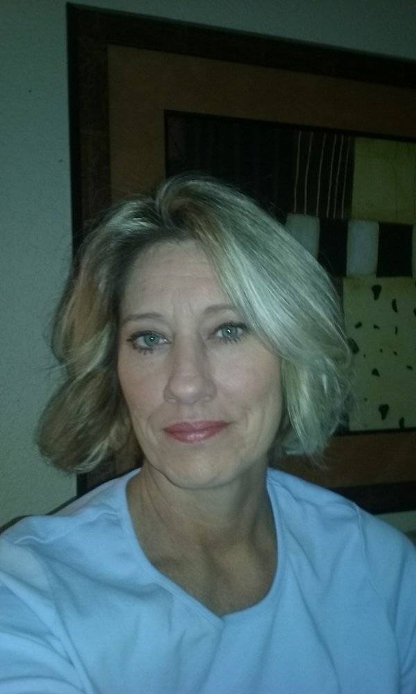 Hillary - Independent Female Memphis Escort