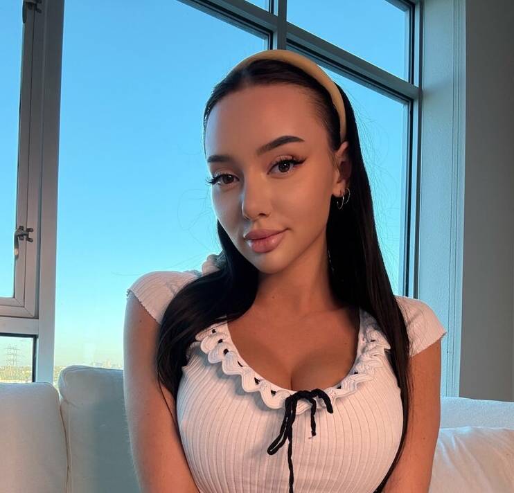 ally - Independent Female Las Vegas Escort