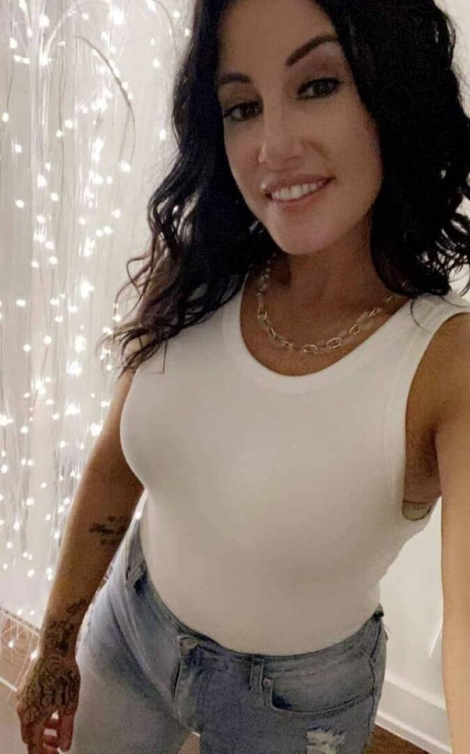 Amber - Independent Female Wichita Escort