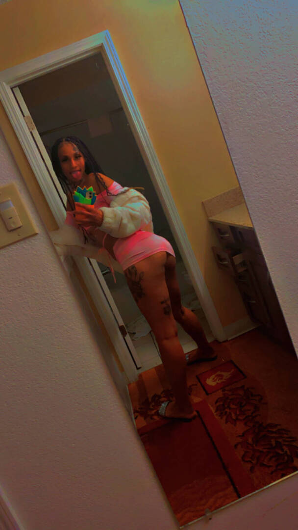 Dividens - Independent Female Phoenix Escort