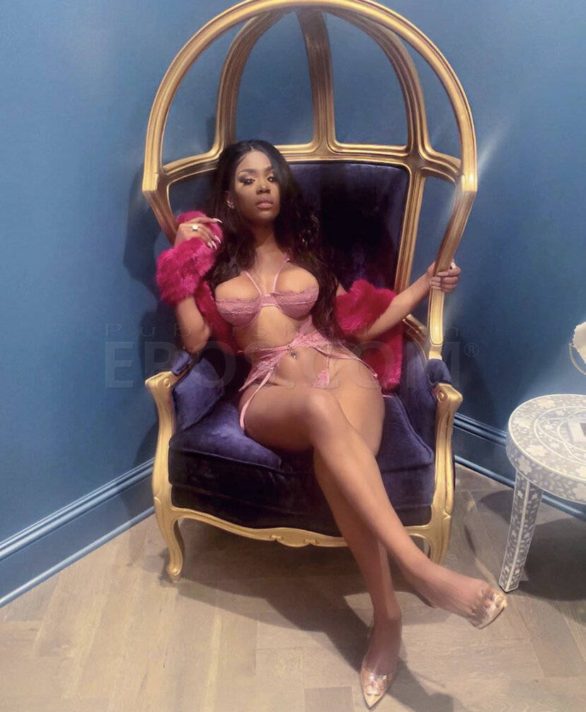 Varella Campbell - Independent Female San Francisco Escort