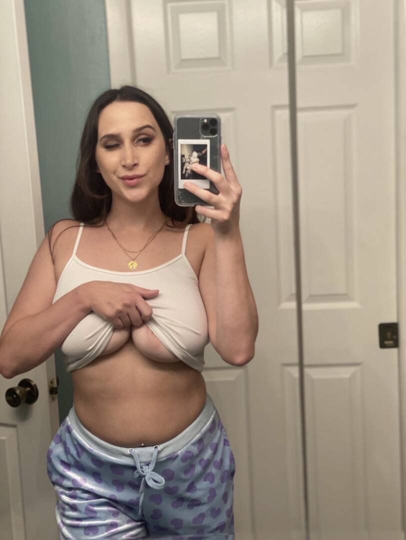 Mia - Independent Female Los Angeles Escort