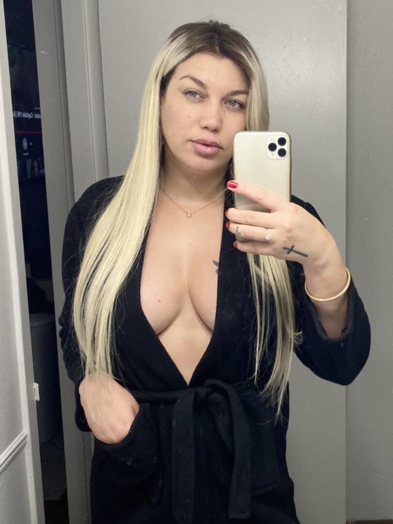 Gaby - Independent Female Houston Escort